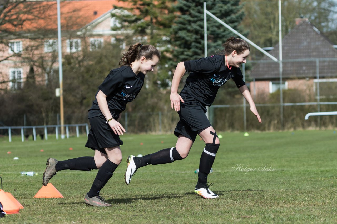 Bild 67 - C-Juniorinnen SV Steinhorst/Labenz - TSV Friedrichsberg-Busdorf : Ergebnis: 5:0